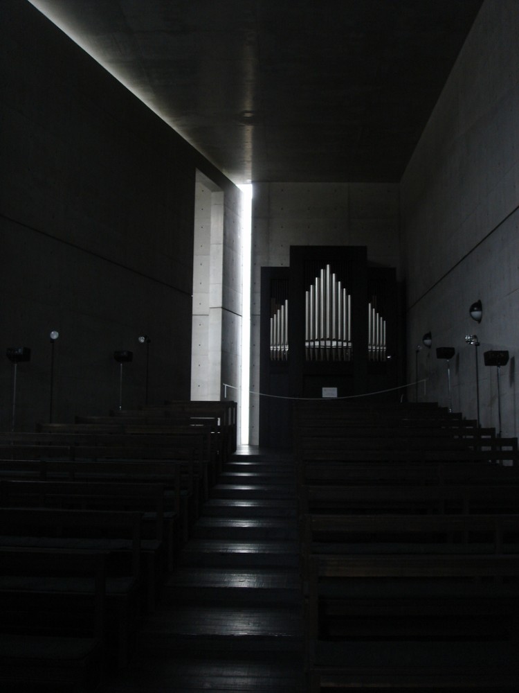 Clásicos de la arquitectura: Iglesia de la Luz / Tadao AndoClásicos de la arquitectura: Iglesia de la Luz / Tadao Ando © Naoya Fujii