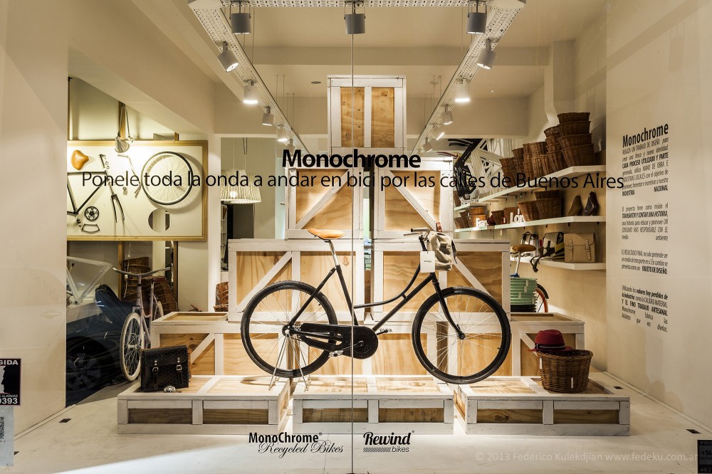 Monochrome Bikes / Nidolab © Federico Kulekdjian